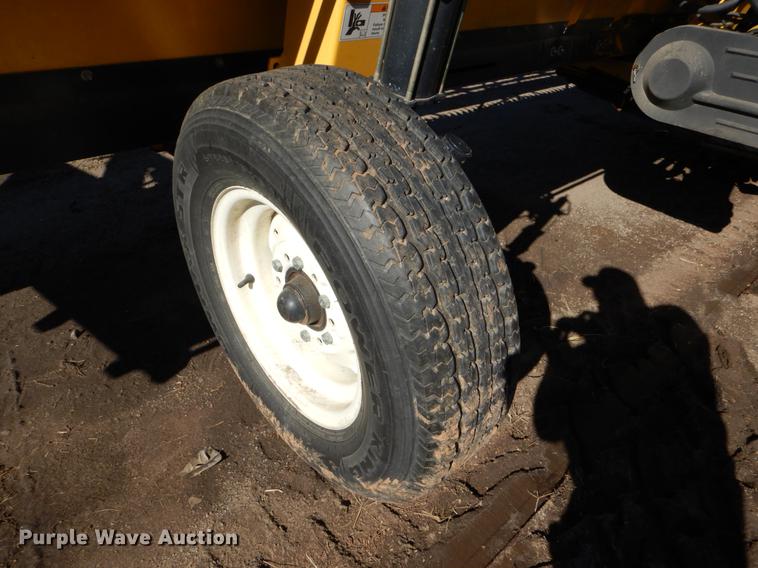 image for item FH9010 2007 New Holland 94C rigid draper head