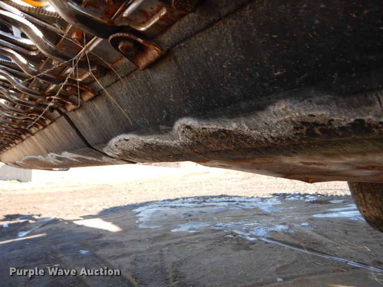 image for item FH9010 2007 New Holland 94C rigid draper head