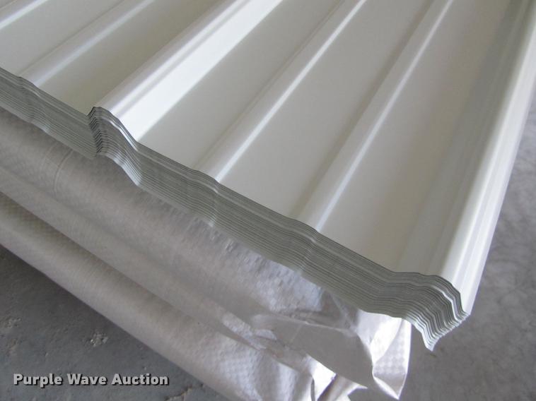 image for item G1525 (80) sheets of metal siding/roofing
