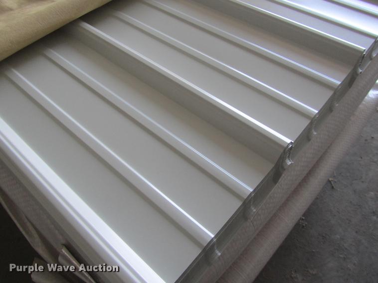 image for item G1527 (60) sheets of metal siding/roofing