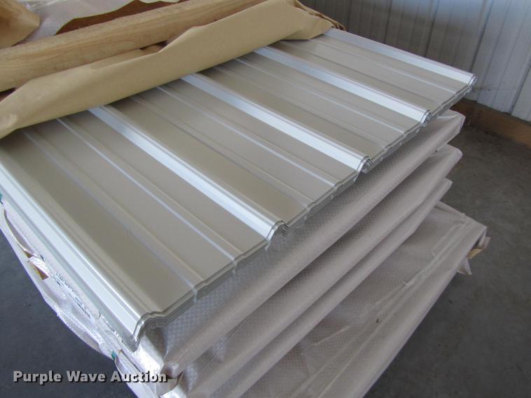 image for item G1531 (60) sheets of metal siding/roofing