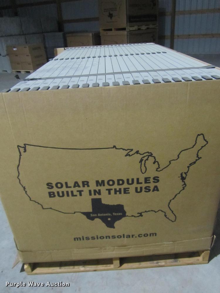 image for item G1532 (26) 2019 Mission solar panels