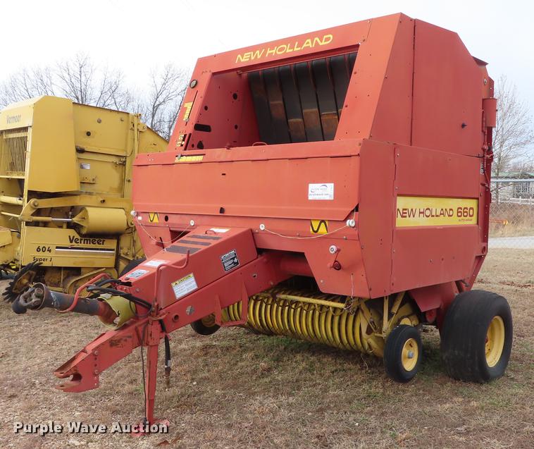image for item L1497 1994 New Holland 660 round baler
