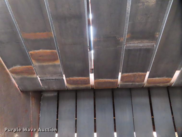 image for item L1497 1994 New Holland 660 round baler