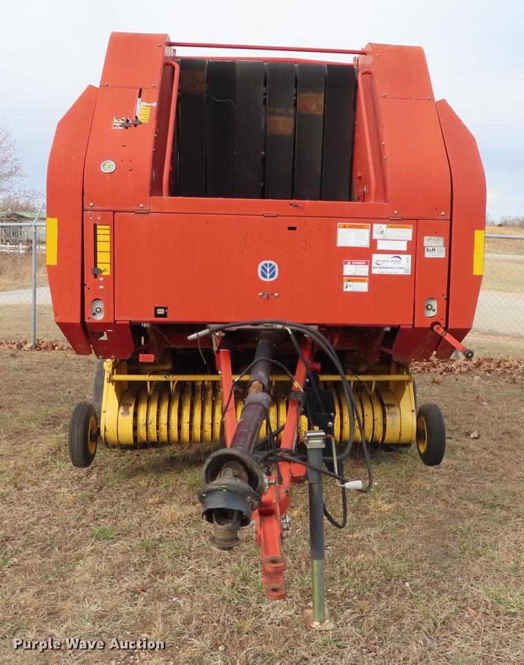 image for item L1498 2003 New Holland BR750 round baler