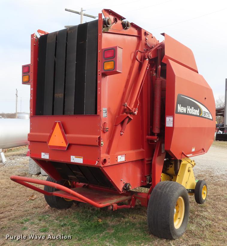 image for item L1498 2003 New Holland BR750 round baler