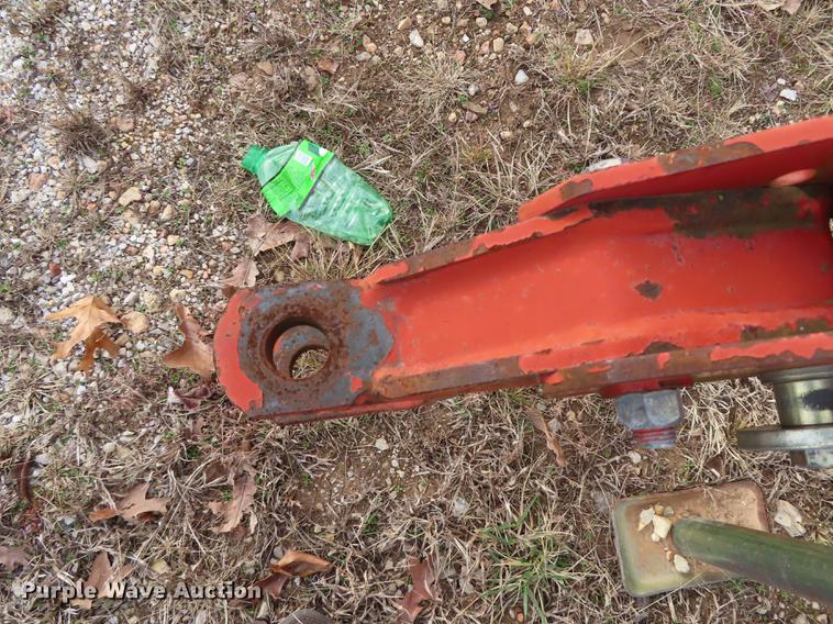 image for item L1498 2003 New Holland BR750 round baler