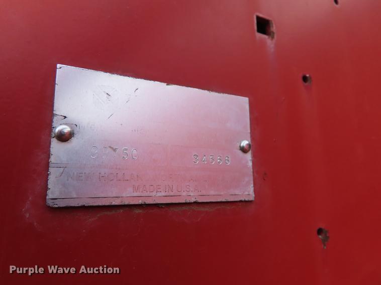 image for item L1498 2003 New Holland BR750 round baler