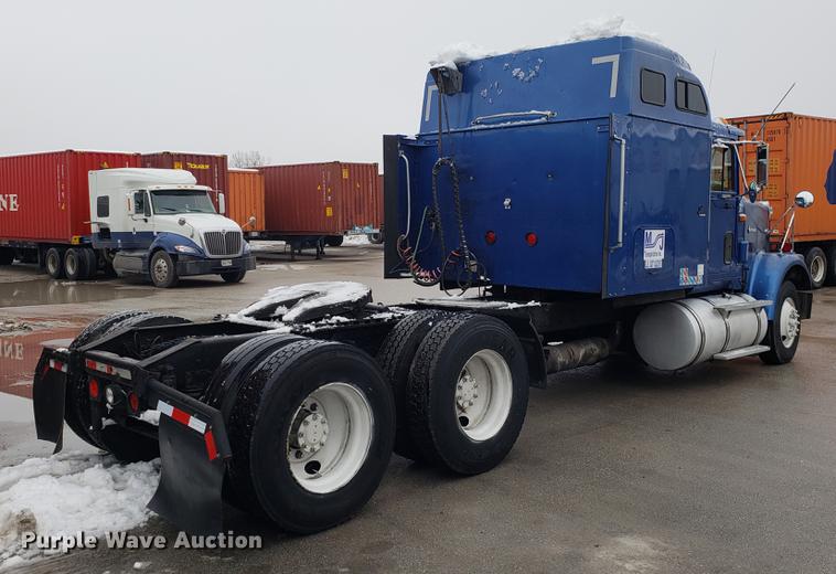 image for item AN9460 1996 International 9200 semi truck
