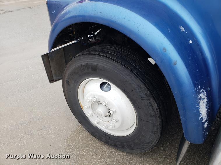 image for item AN9460 1996 International 9200 semi truck