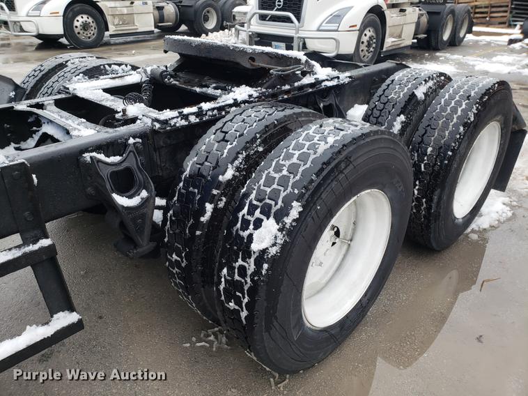 image for item AN9460 1996 International 9200 semi truck