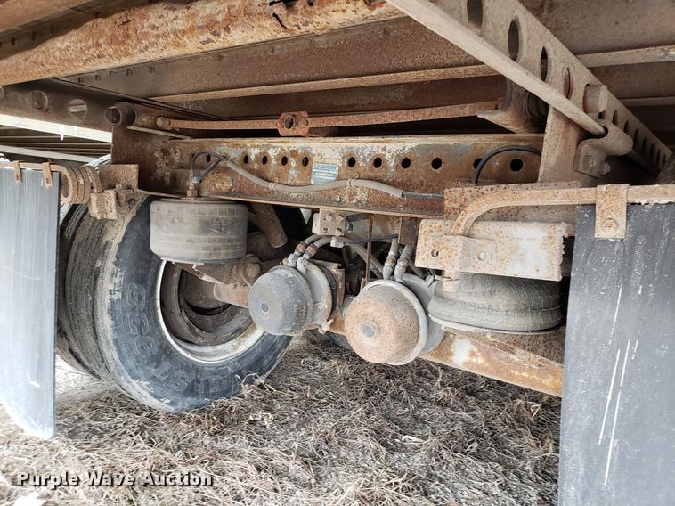 image for item AV9324 1997 Trailmobile dry van trailer