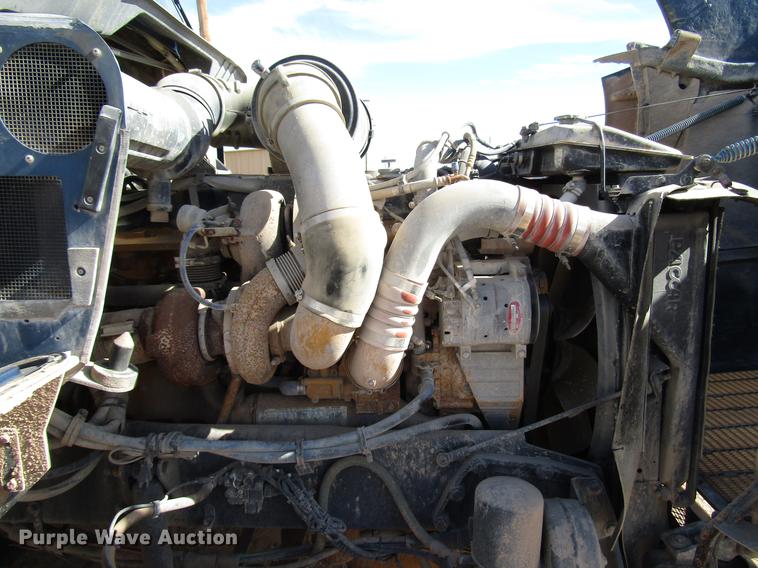 image for item DB6919 2007 Kenworth T800 semi truck