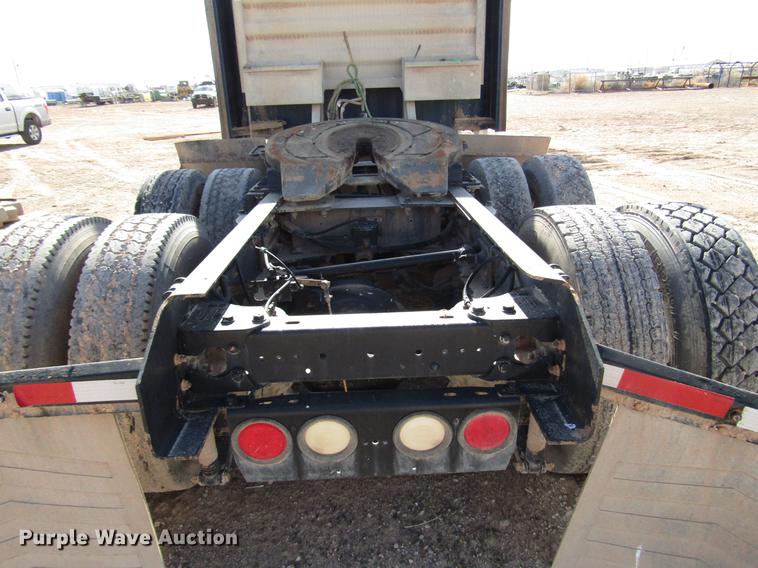 image for item DB6919 2007 Kenworth T800 semi truck