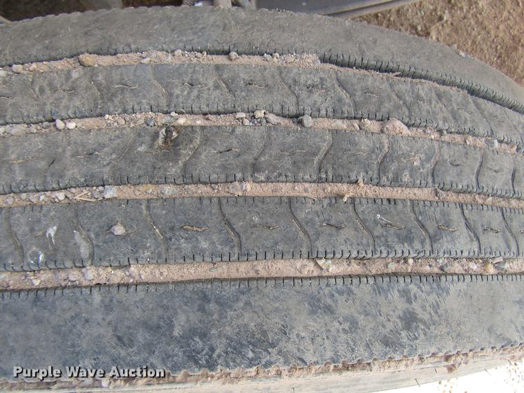 image for item DB6919 2007 Kenworth T800 semi truck