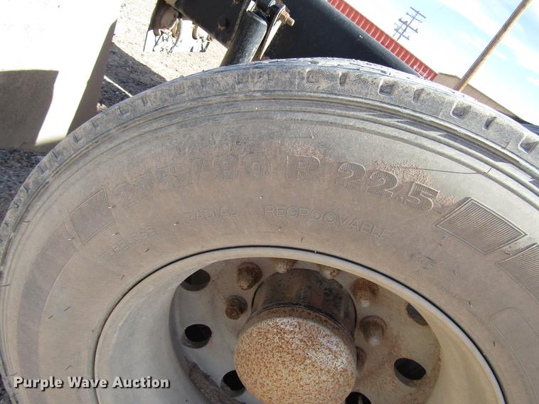 image for item DB6919 2007 Kenworth T800 semi truck