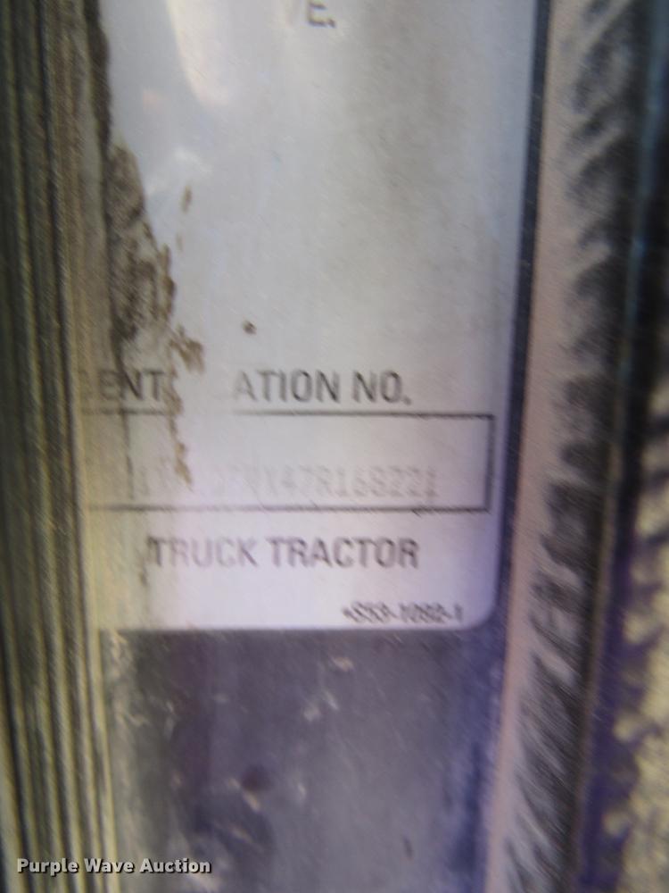 image for item DB6919 2007 Kenworth T800 semi truck