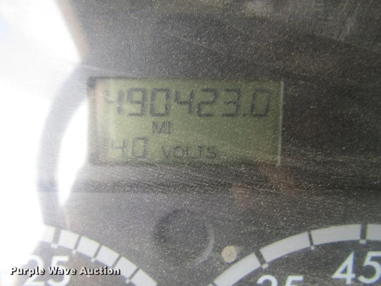 image for item DB6920 2006 Freightliner Columbia semi truck