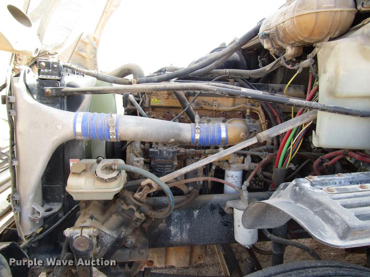 image for item DB6920 2006 Freightliner Columbia semi truck