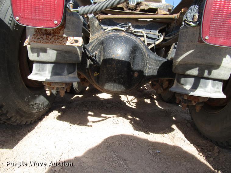 image for item DB6920 2006 Freightliner Columbia semi truck