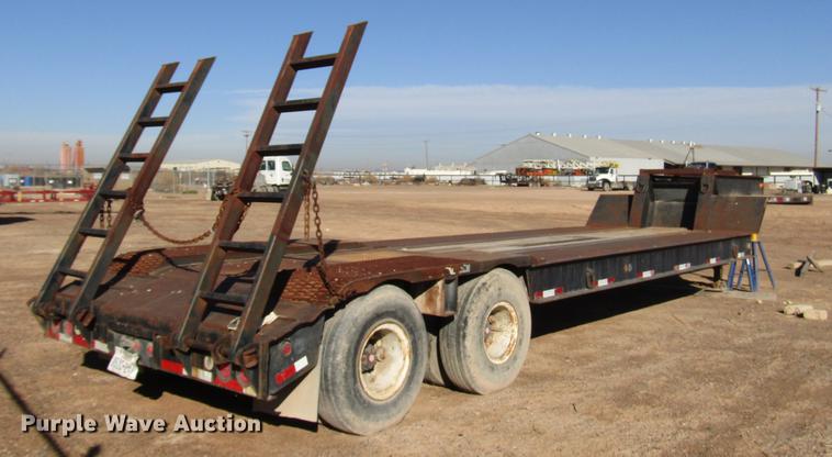 image for item DB6925 1975 Fruehauf drop deck equipment trailer