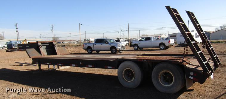 image for item DB6925 1975 Fruehauf drop deck equipment trailer