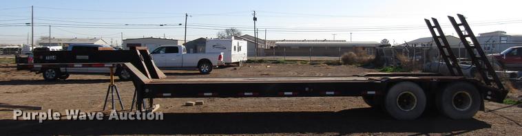 image for item DB6925 1975 Fruehauf drop deck equipment trailer