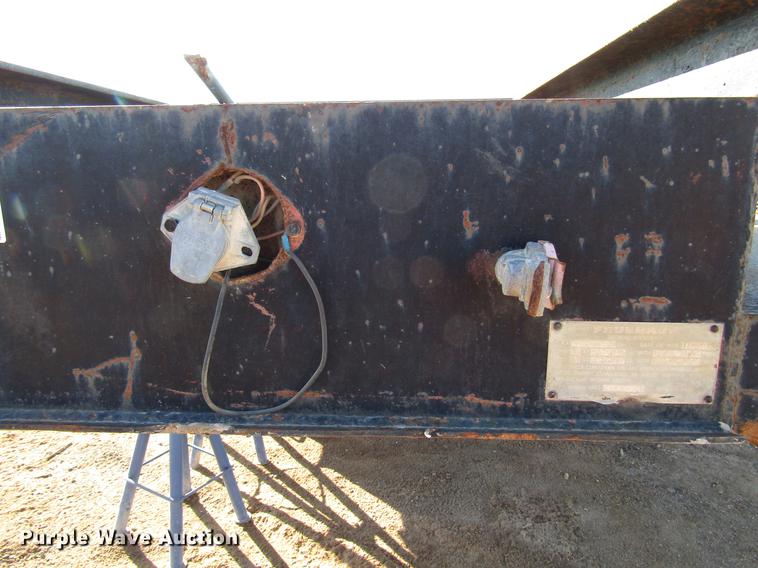 image for item DB6925 1975 Fruehauf drop deck equipment trailer