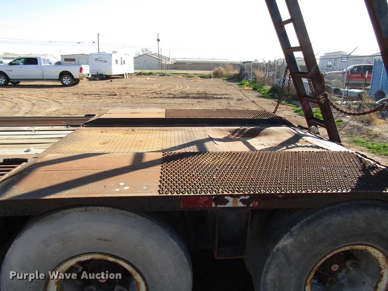 image for item DB6925 1975 Fruehauf drop deck equipment trailer