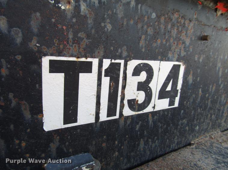 image for item DB6925 1975 Fruehauf drop deck equipment trailer