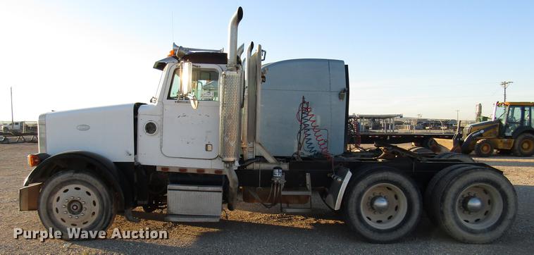 image for item DB6927 1995 Peterbilt 378 semi truck