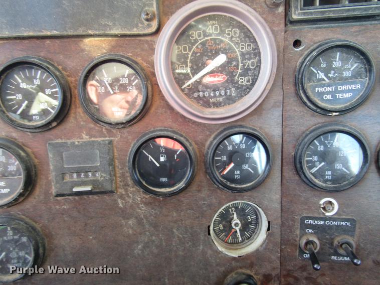 image for item DB6927 1995 Peterbilt 378 semi truck