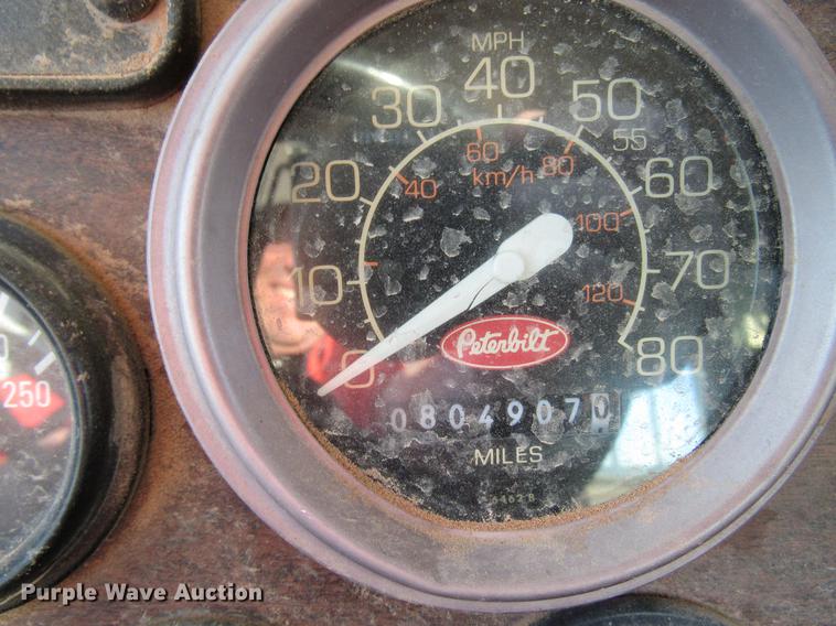 image for item DB6927 1995 Peterbilt 378 semi truck