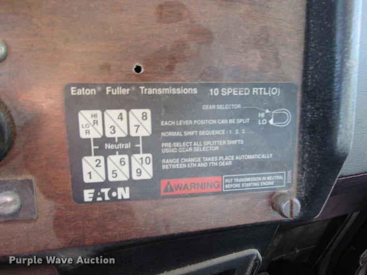 image for item DB6927 1995 Peterbilt 378 semi truck