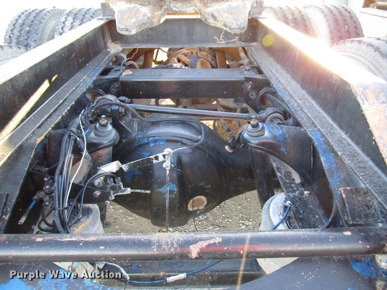 image for item DB6927 1995 Peterbilt 378 semi truck