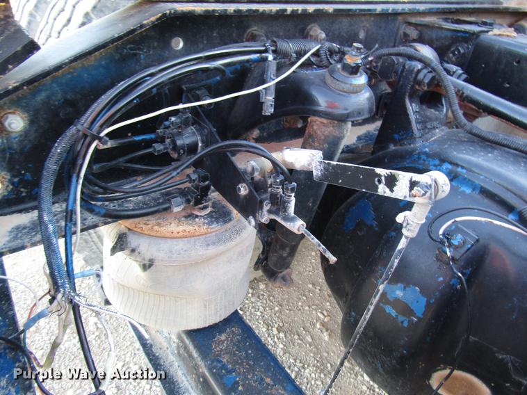 image for item DB6927 1995 Peterbilt 378 semi truck