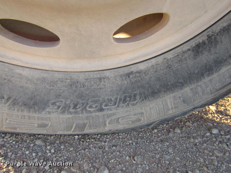 image for item DB6927 1995 Peterbilt 378 semi truck