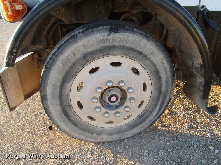 image for item DB6927 1995 Peterbilt 378 semi truck