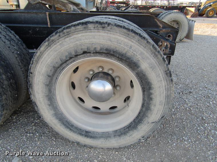 image for item DB6927 1995 Peterbilt 378 semi truck