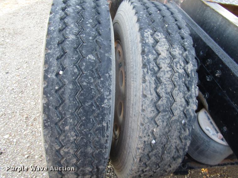 image for item DB6927 1995 Peterbilt 378 semi truck