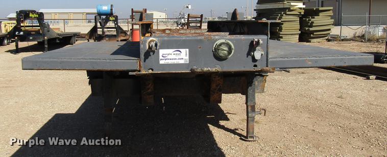 image for item DB6937 1973 Hyster drop deck equipment trailer