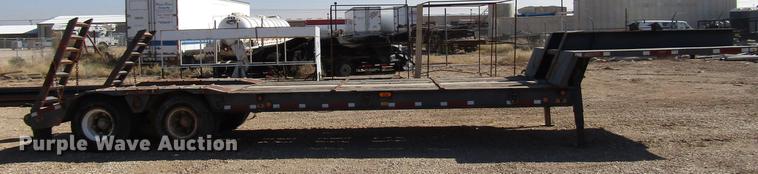 image for item DB6937 1973 Hyster drop deck equipment trailer