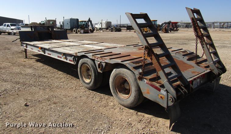 image for item DB6937 1973 Hyster drop deck equipment trailer