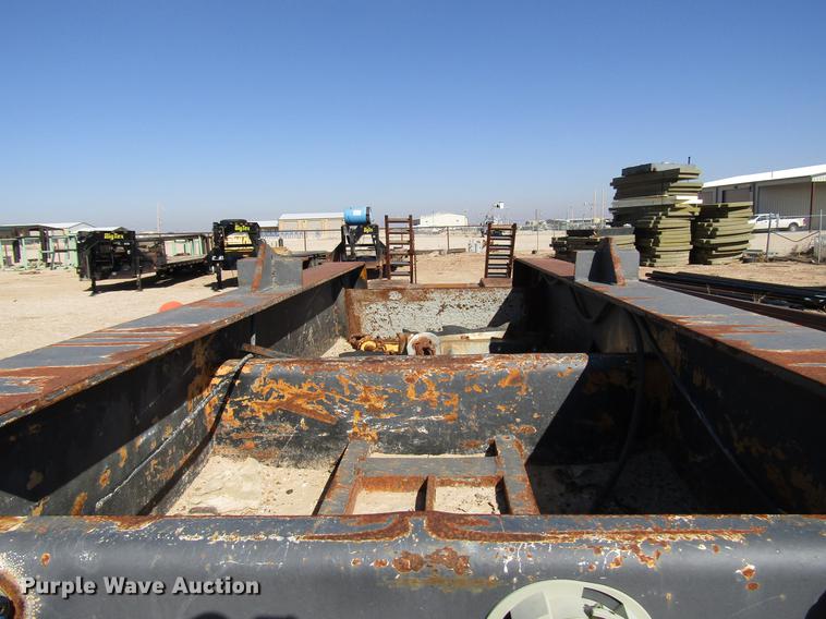 image for item DB6937 1973 Hyster drop deck equipment trailer