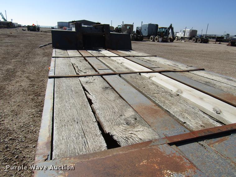 image for item DB6937 1973 Hyster drop deck equipment trailer