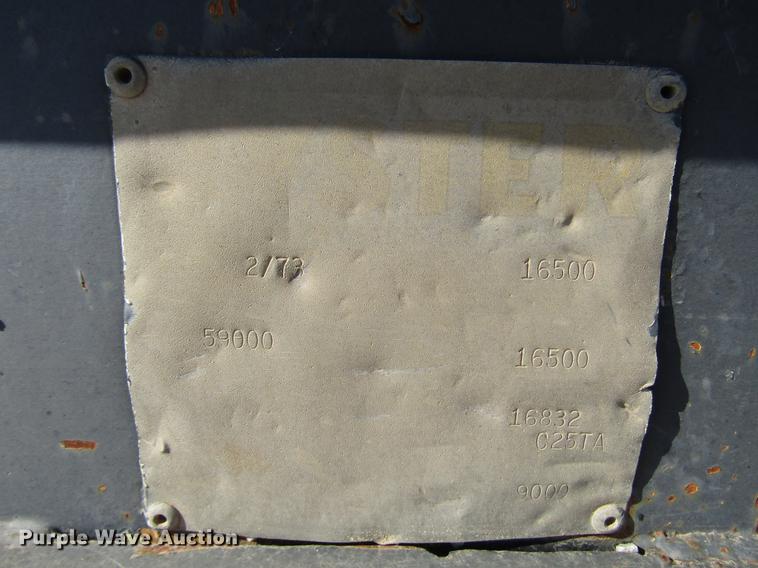 image for item DB6937 1973 Hyster drop deck equipment trailer