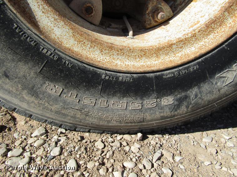 image for item DB6937 1973 Hyster drop deck equipment trailer