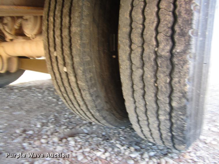 image for item DB6937 1973 Hyster drop deck equipment trailer