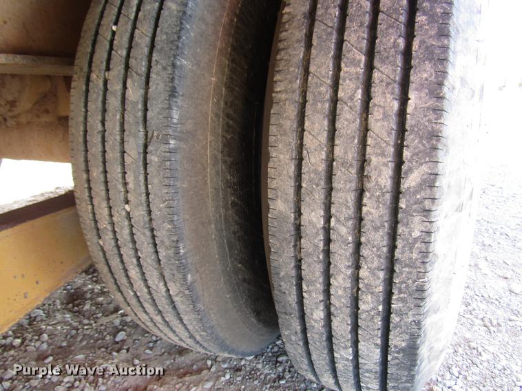 image for item DB6937 1973 Hyster drop deck equipment trailer