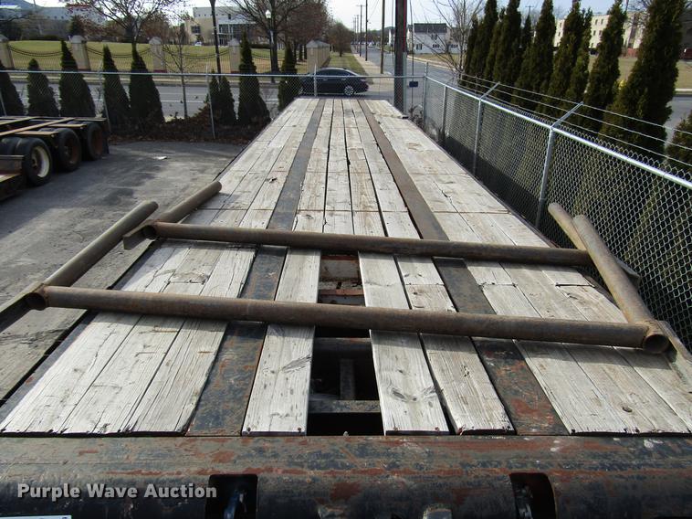 image for item DB6949 1980 Hobbs 80K-40 flatbed trailer